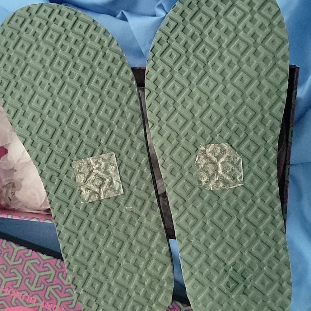 Tory Burch Burgundy Flip Flops - Picture 4 of 6